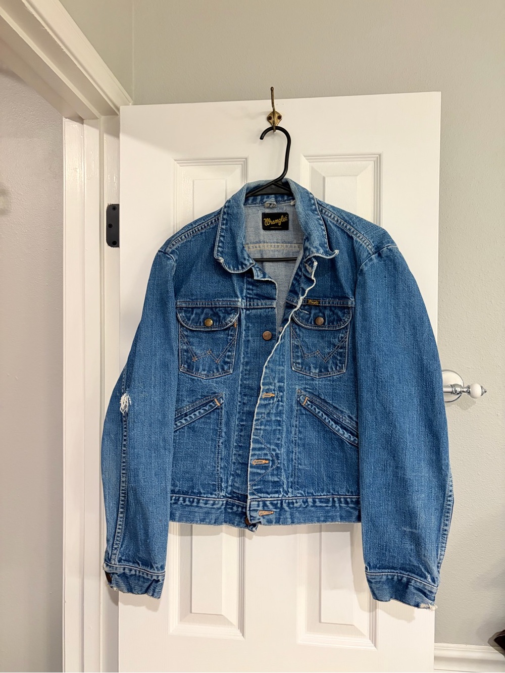Vintage Wrangler Denim Jacket Men’s L 44 Blue Jean Trucker Distressed
